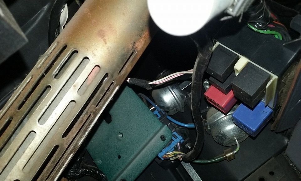 Underdash wiring, Where do these 2 plugs go? Picture - Page 2 - Jeep