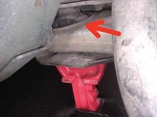 The swaybar bushings are shot also see the cracking in the one on the swaybar top right of the photo 