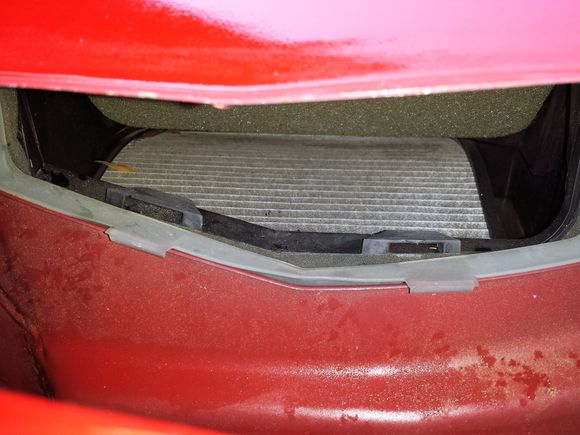 There it is the filter, the fan is under it.