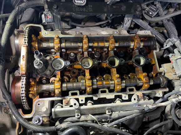 Removed valve cover.
