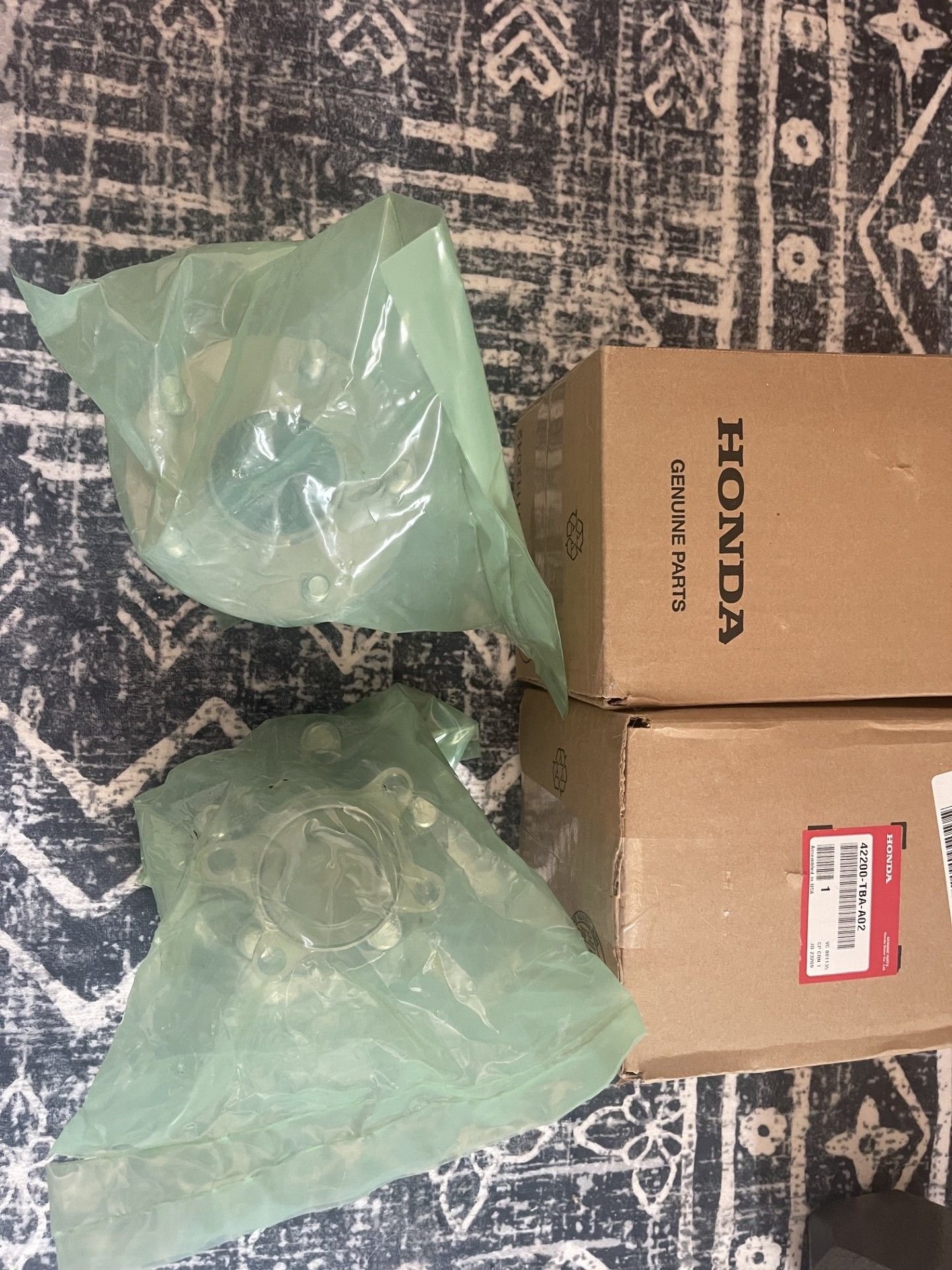 2019 Honda Civic - 2016-21 Genuine Honda rear bearing hubs x 2 - Accessories - $100 - Birmingham, AL 35007, United States
