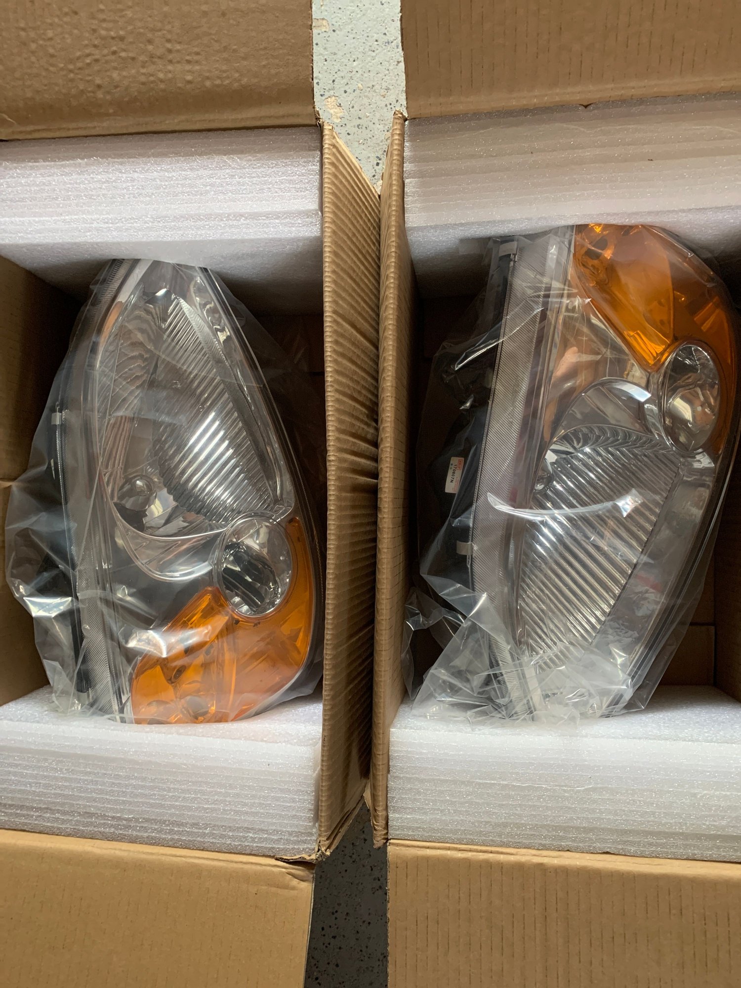 Lights - NEW Headlights - New - 2000 to 2003 Honda Civic - Dayton, OH 45419, United States
