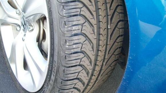 12 Civic LX 4 door
18"x8"  2011 Accord Coupe rims, 
225-40-18 Michelin Pilot Sport A/S Plus tires
No spacers. No rub.