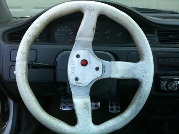Ugly MOMO steering wheel