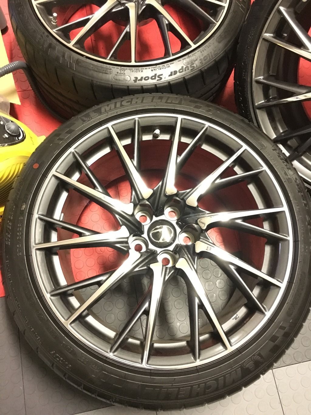 lexus rcf wheel specs