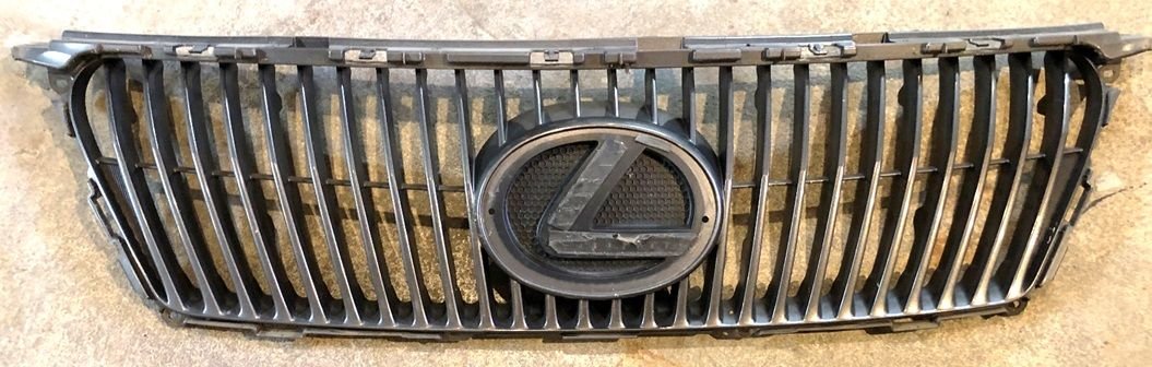 2012 Lexus IS350 - Upper Grill - Exterior Body Parts - $85 - Kc, MO 64113, United States