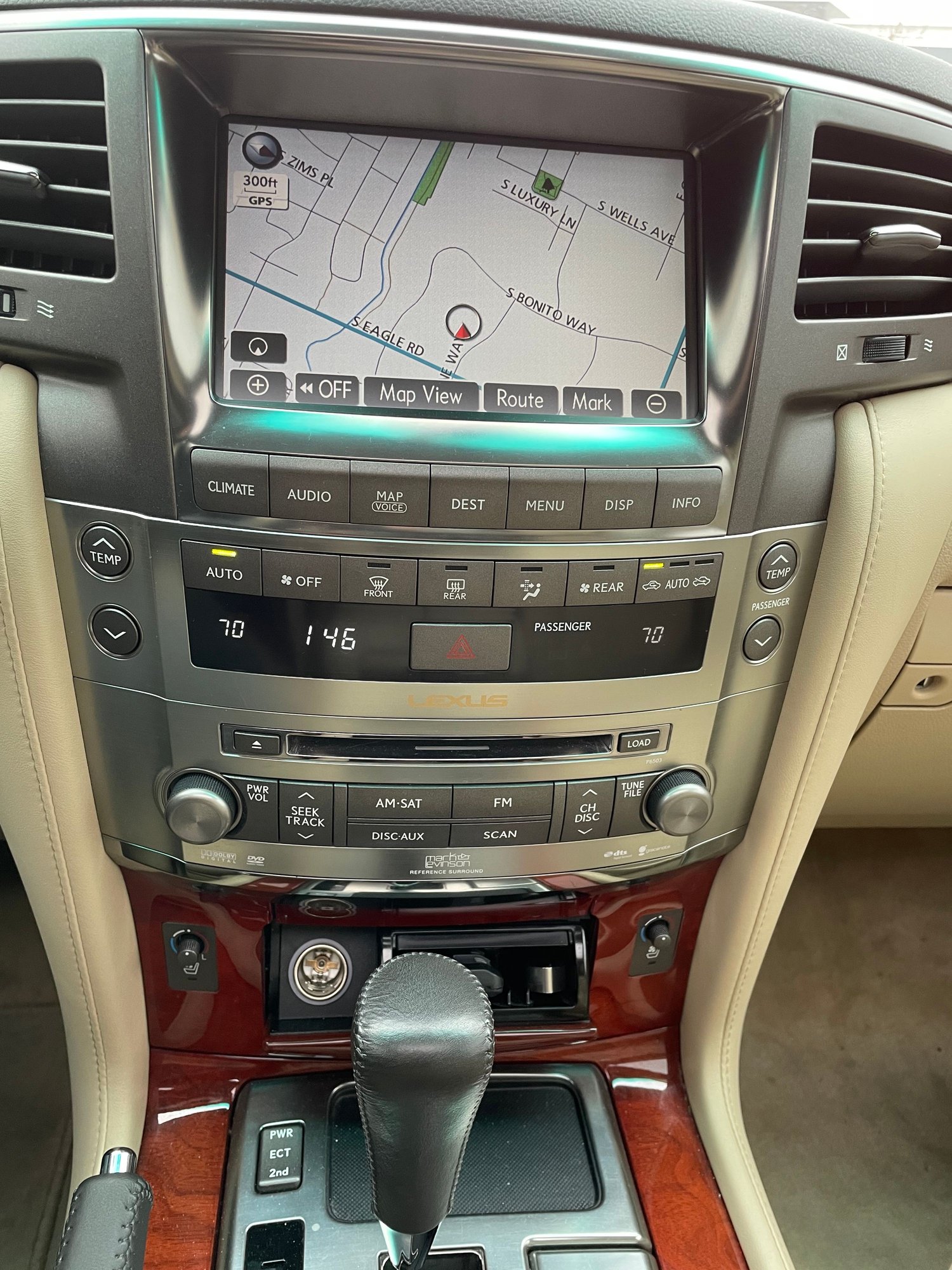 2008 Lexus LX570 - 2008 LX570 - 74k miles - Used - VIN JTJHY00W884007439 - 74,000 Miles - 8 cyl - 4WD - Automatic - SUV - Black - Meridian, ID 83642, United States
