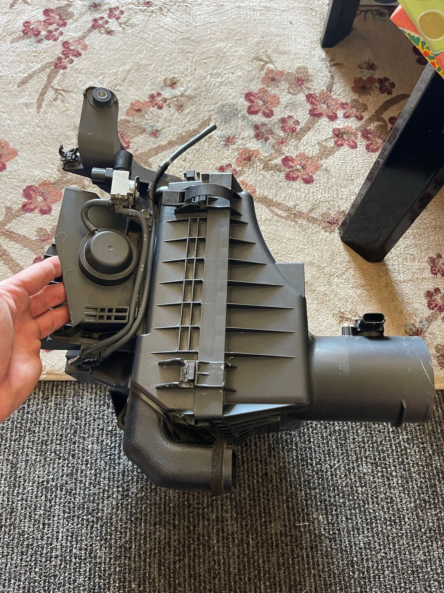 Engine - Intake/Fuel - Lexus ISF OEM Intake - Used - 2008 to 2014 Lexus IS F - Hope Mills, NC 28348, United States