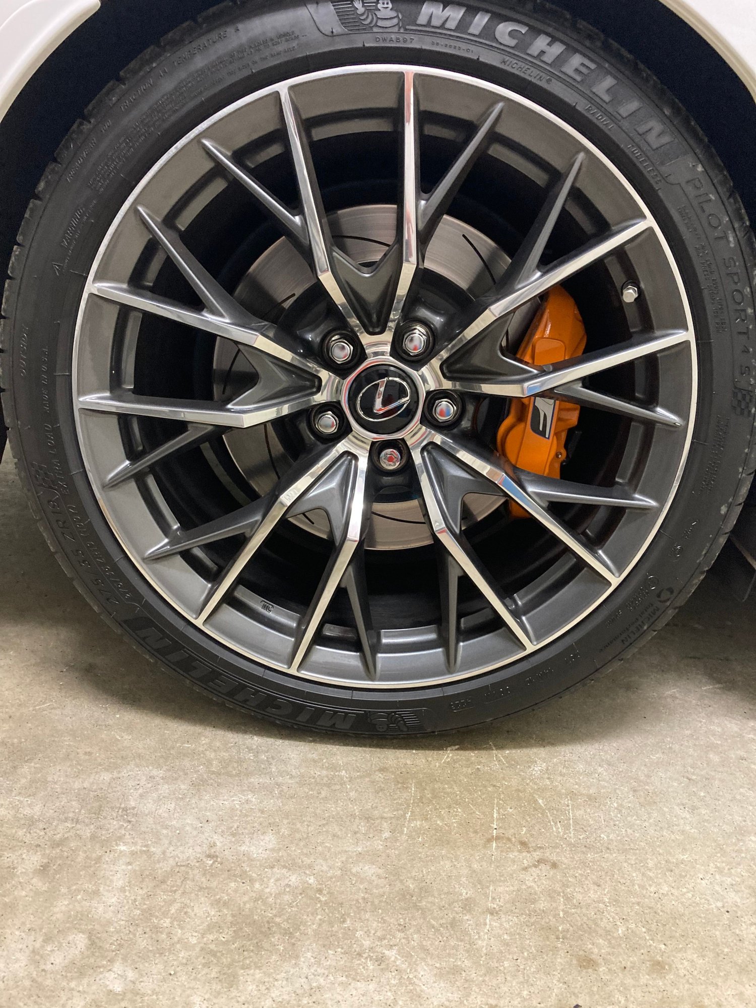 2016 Lexus GS F - Pristine low mileage (18k) Ca GSF car - Used - VIN JTHBP1BLXGA001693 - 18,009 Miles - 8 cyl - 2WD - Automatic - Sedan - White - Temecula, CA 92591, United States