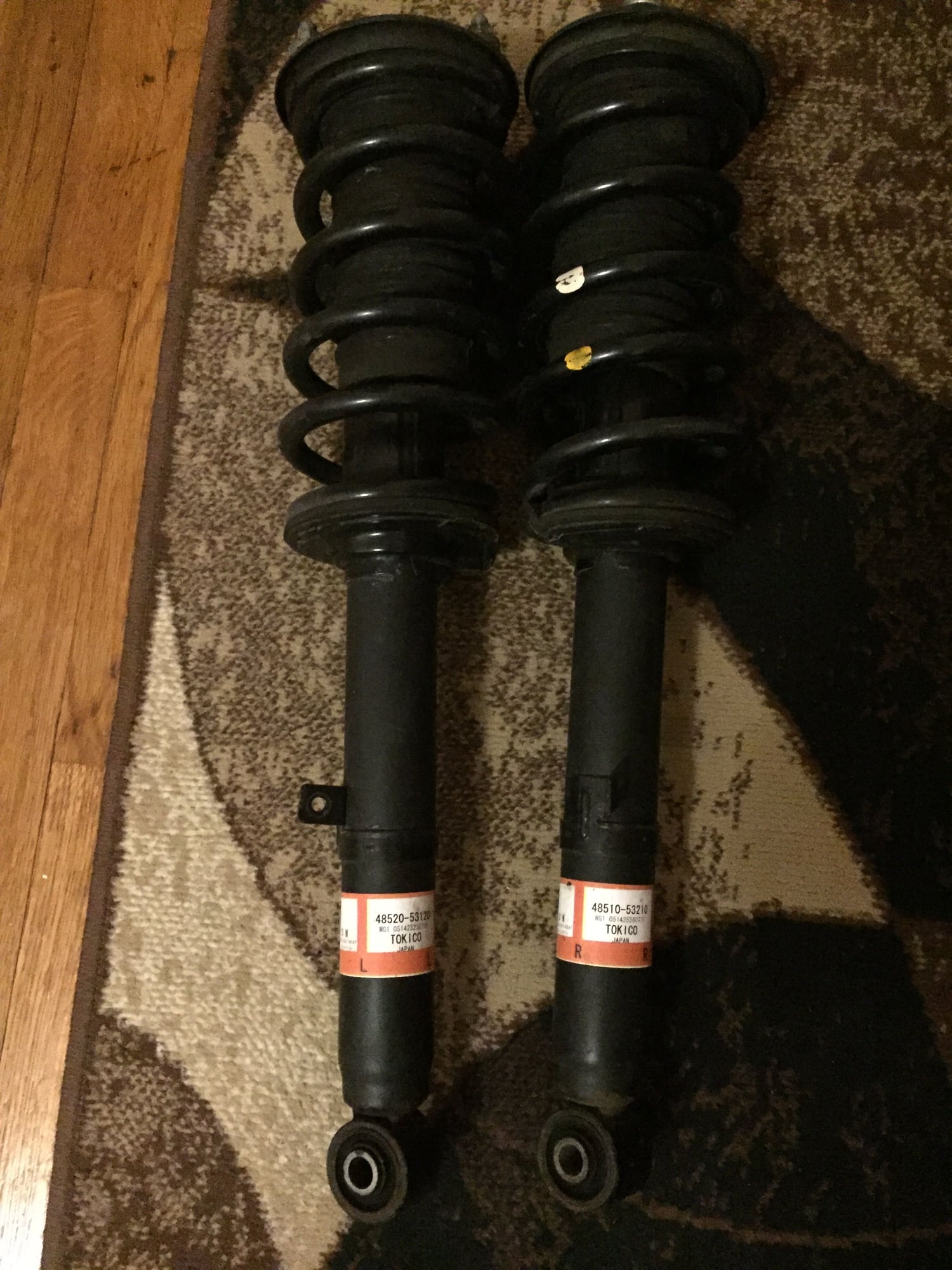 Steering/Suspension - 2013 LEXUS ISC front shocks assemblies - Used - 2010 to 2013 Lexus IS250 - Forest Hills, NY 11375, United States