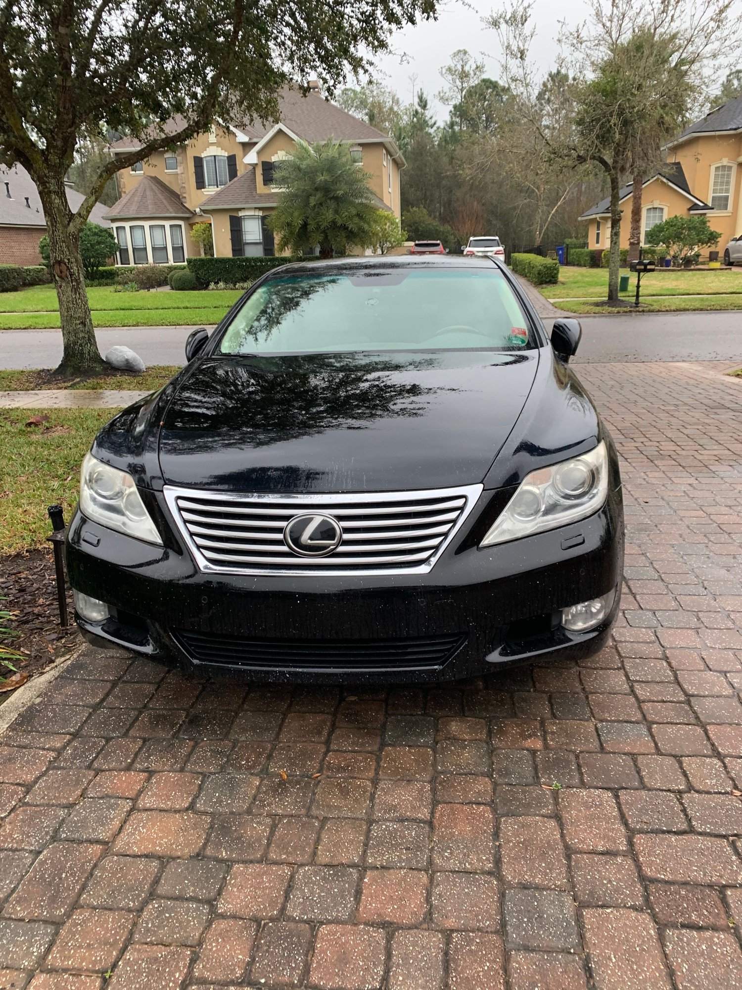 2011 Lexus LS460 - 2011 LS460L for sale - Used - VIN JTHGL5EF7B5042637 - 140 Miles - 8 cyl - 2WD - Automatic - Sedan - Black - Saint Johns, FL 32259, United States