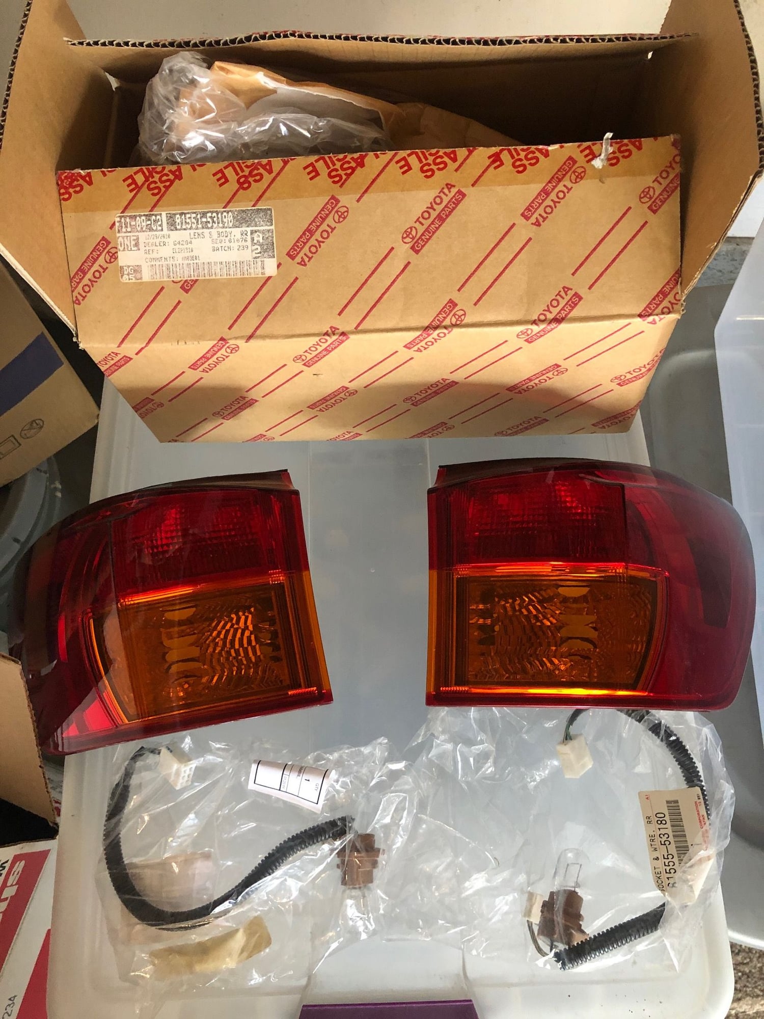 Lights - FS: 06-08 Outer tail lights - Used - 2006 to 2008 Lexus IS250 - 2006 to 2008 Lexus IS350 - San Diego, CA 92108, United States