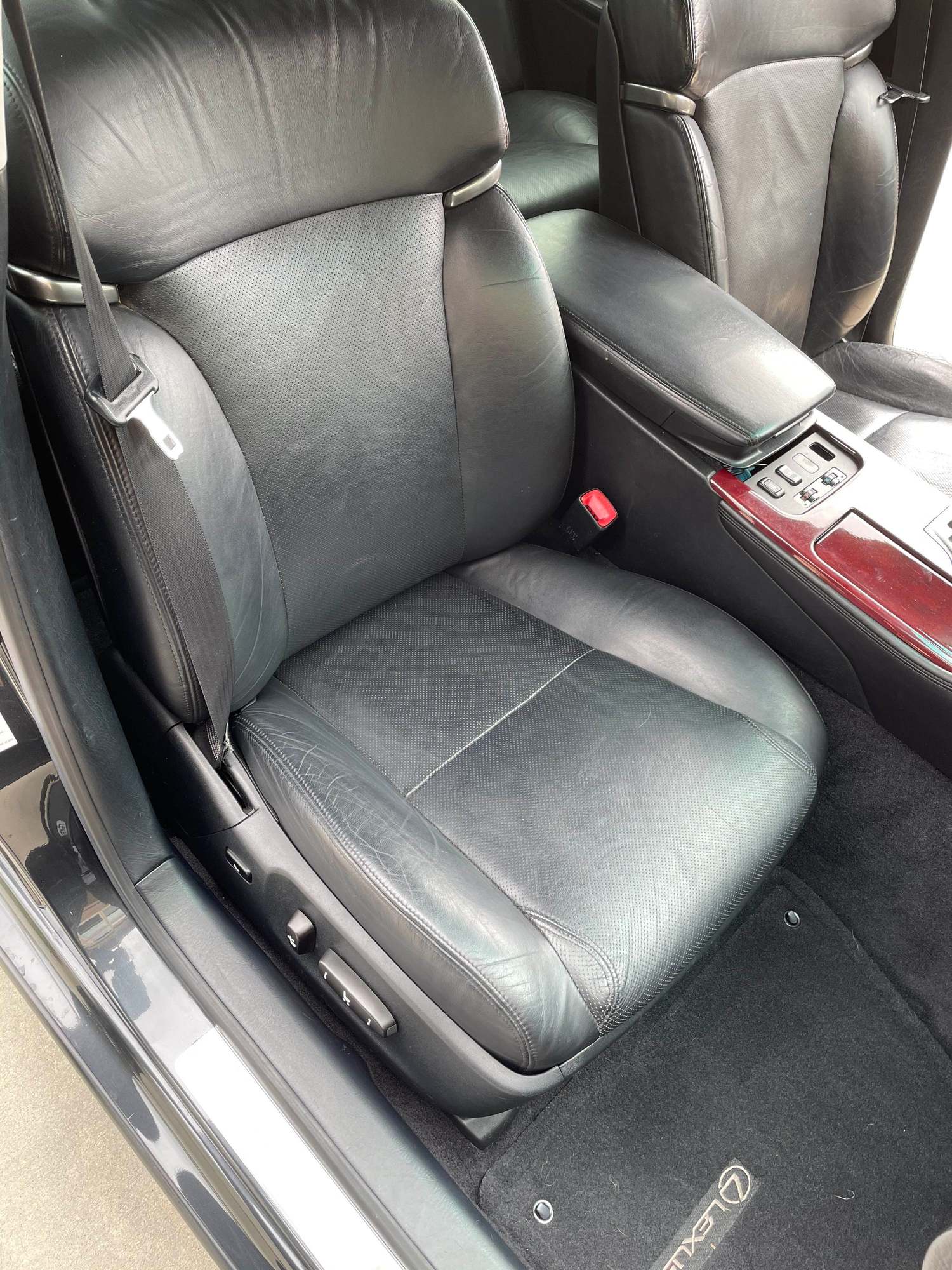 2009 Lexus GS350 - 2009 Lexus GS 350 - Used - VIN JTHBE96S990043867 - 154,300 Miles - 6 cyl - 2WD - Automatic - Sedan - Gray - Camarillo, CA 93012, United States