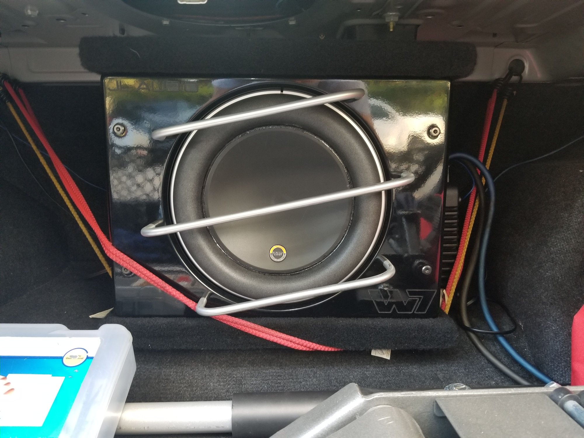 Audio Video/Electronics - Jl audio 10w7ae prowedge sub - Used - All Years Any Make All Models - Miami, FL 33162, United States