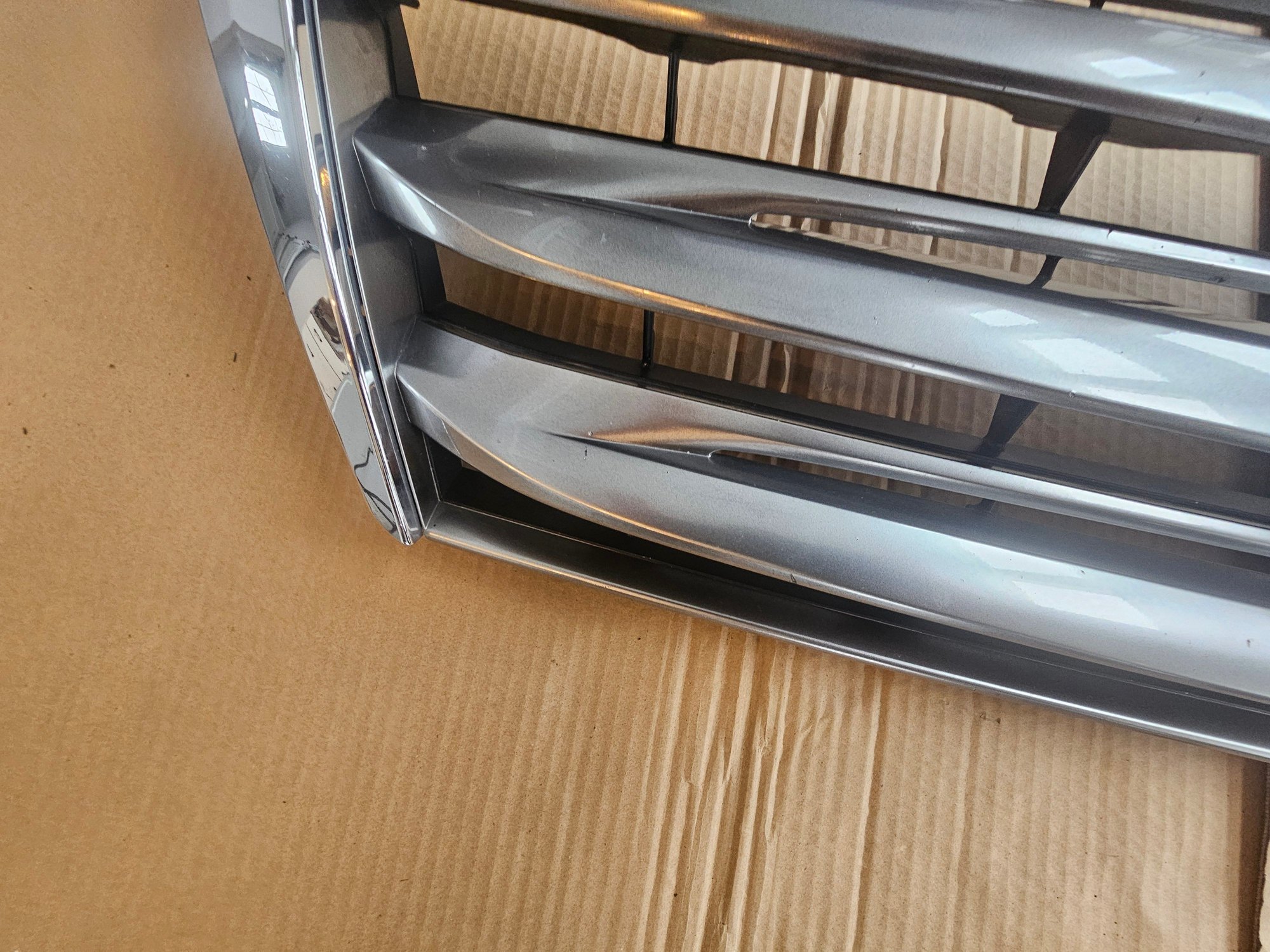 Exterior Body Parts - Grille 2012 gx460 - Used - 2010 to 2013 Lexus GX460 - Allendale, MI 49401, United States