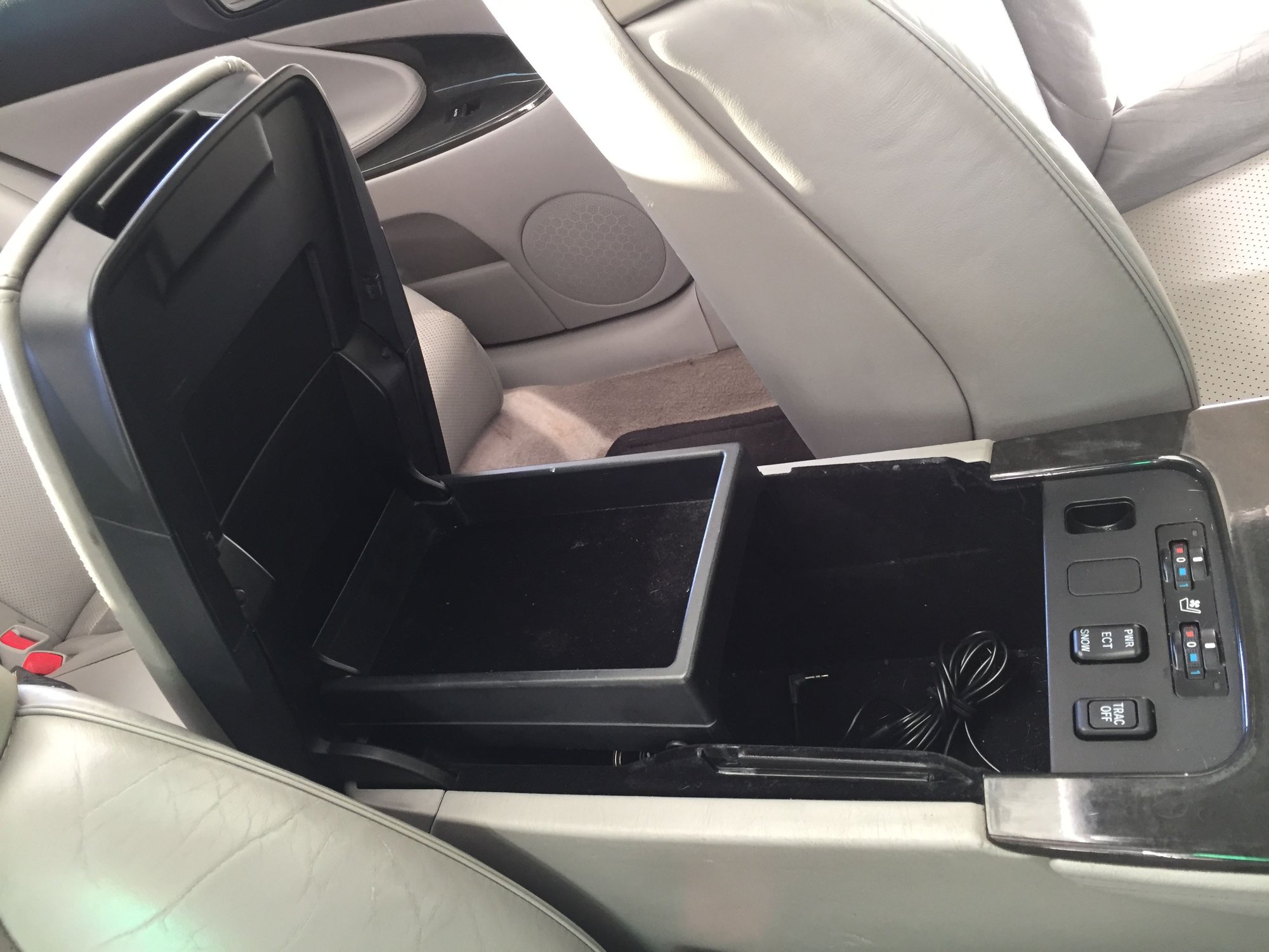 Middle Console Cover/Lid Replacement 2006 GS300 ClubLexus Lexus
