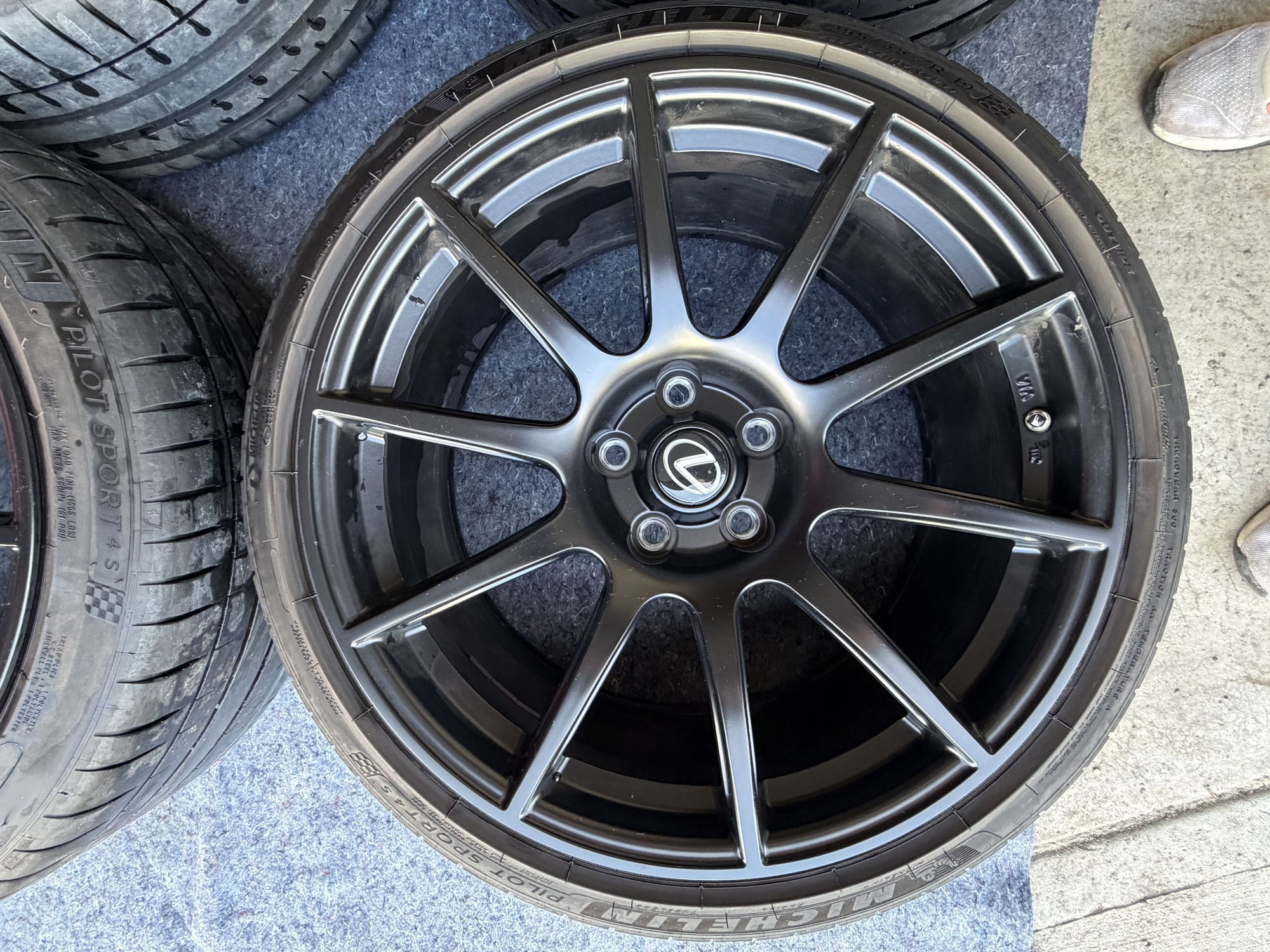 Wheels and Tires/Axles - Apex SM-10 19" Wheelset w/ Tire (RC-F Perfect Fit) - Used - All Years  All Models - Calgary, AB T2Y0S3, Canada