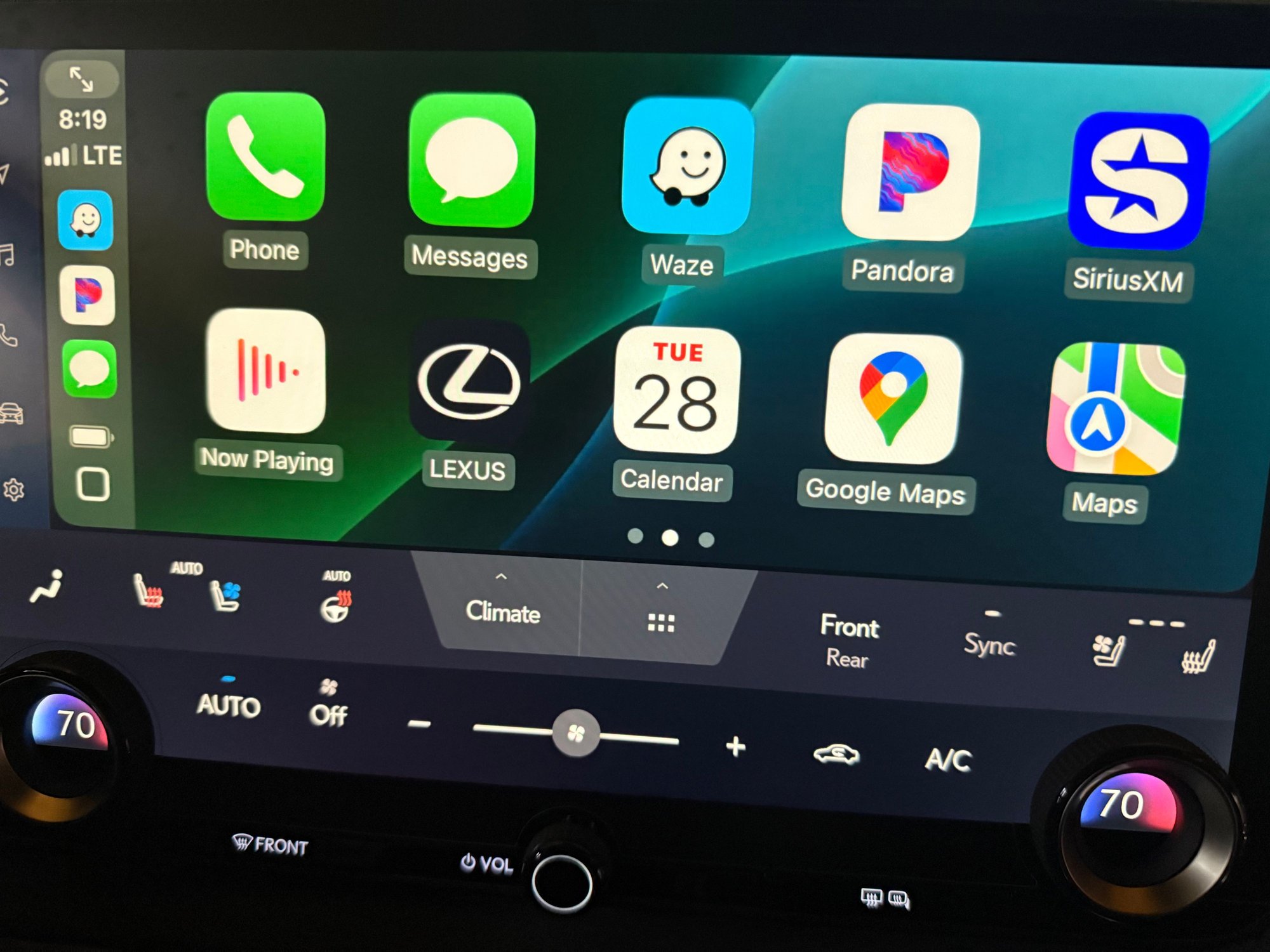 Apple car play