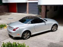 Black wrap roof..... belongs to my mate in Sydney