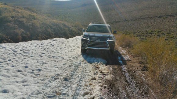 Bodie Masonic Roads is still blocked by snow at the top of the mountain. This is still passable but unfortunately, it is much worse a few hundred feet further.