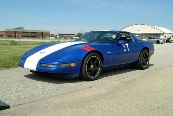 800px 1996 corvette grand sport