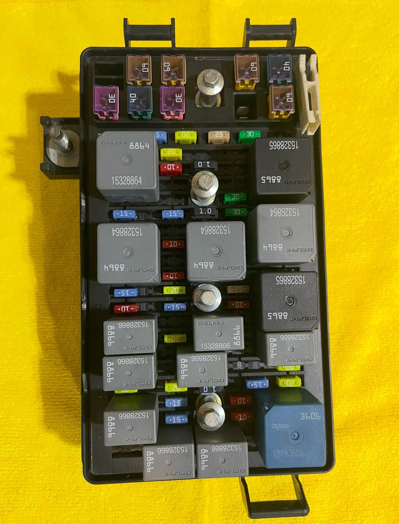 FS (For Sale) 2005 2007 C6 Fuse Box CorvetteForum Chevrolet