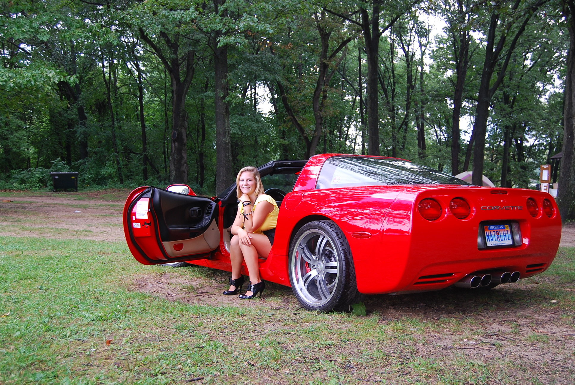 Beautiful girls.. Tastefully.. - CorvetteForum - Chevrolet Corvette