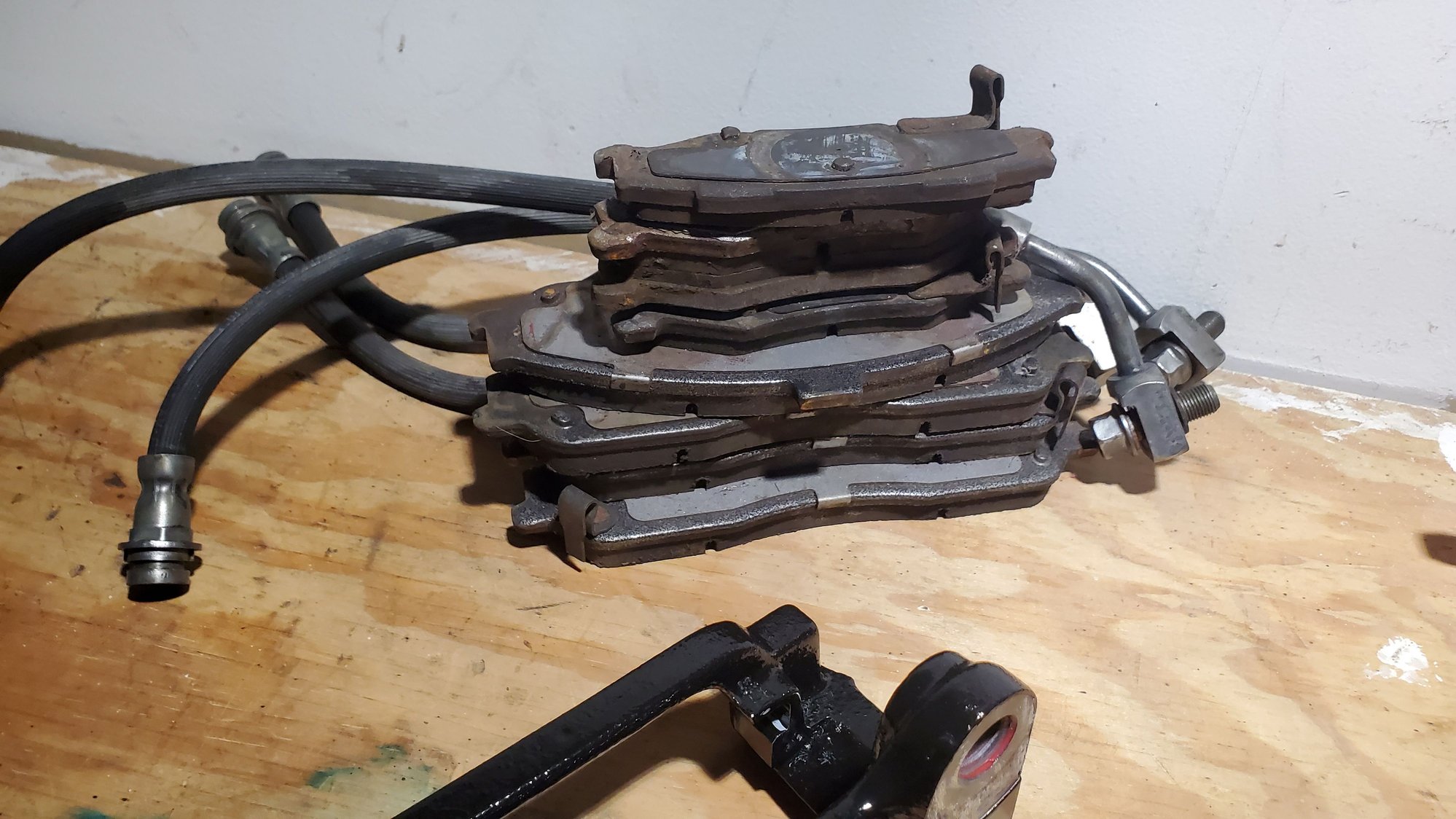 FS (For Sale) FS C5 calipers, and caliper brackets CorvetteForum