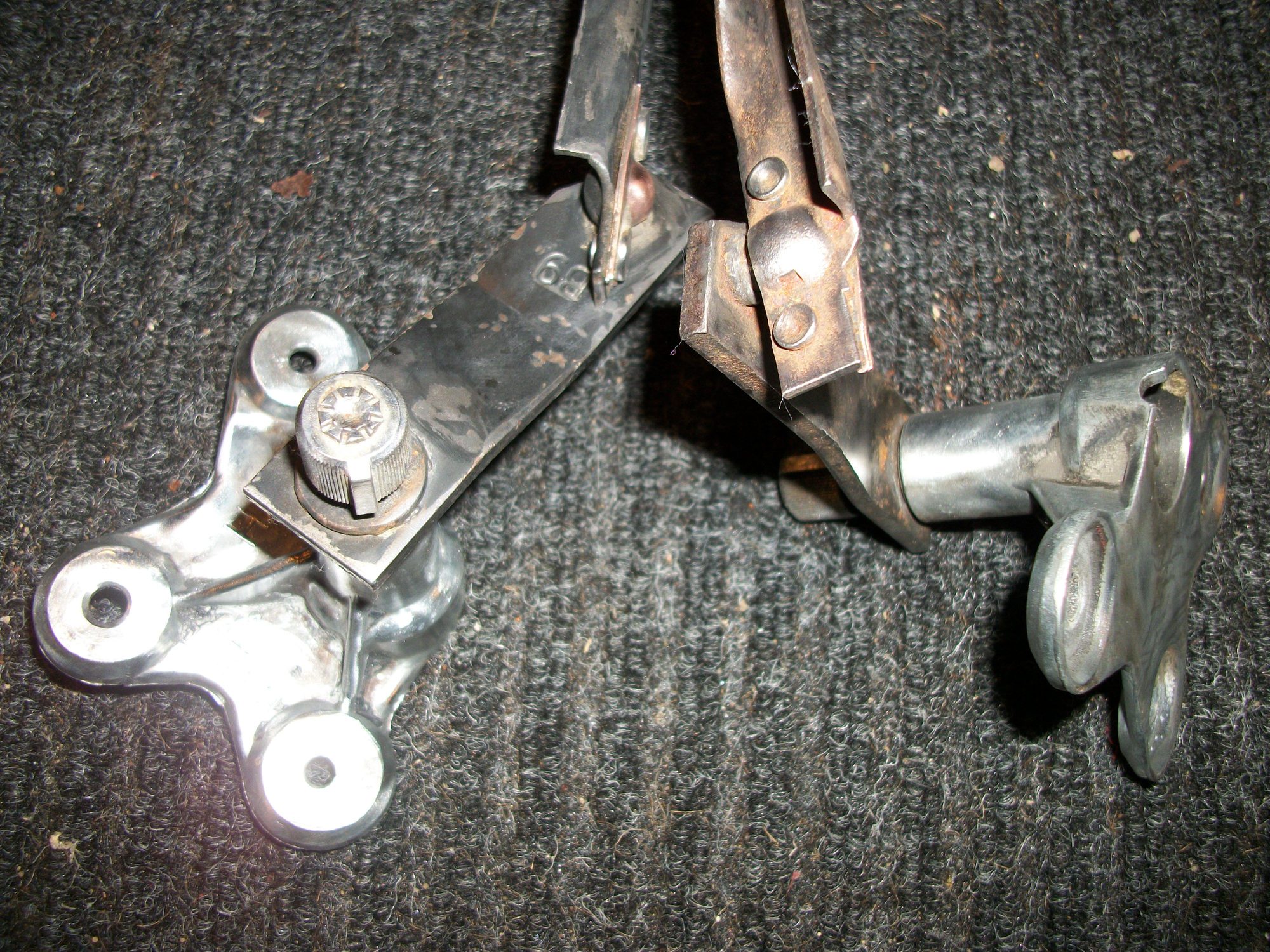 1971 Wiper Door Grill & Wiper Door Upper Molding CorvetteForum