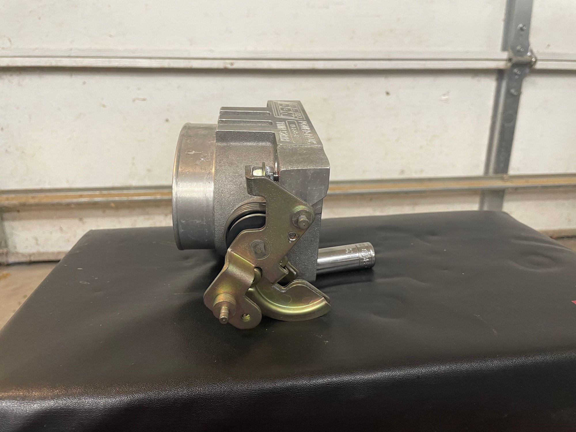 1992-1993 Corvette Throttle Body - LT1 57L - 52mm - CA main image 0
