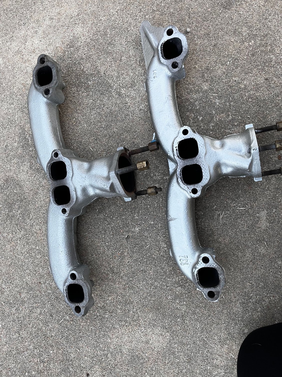 1962? Exhaust manifold, identification please. CorvetteForum Chevrolet Corvette Forum Discussion