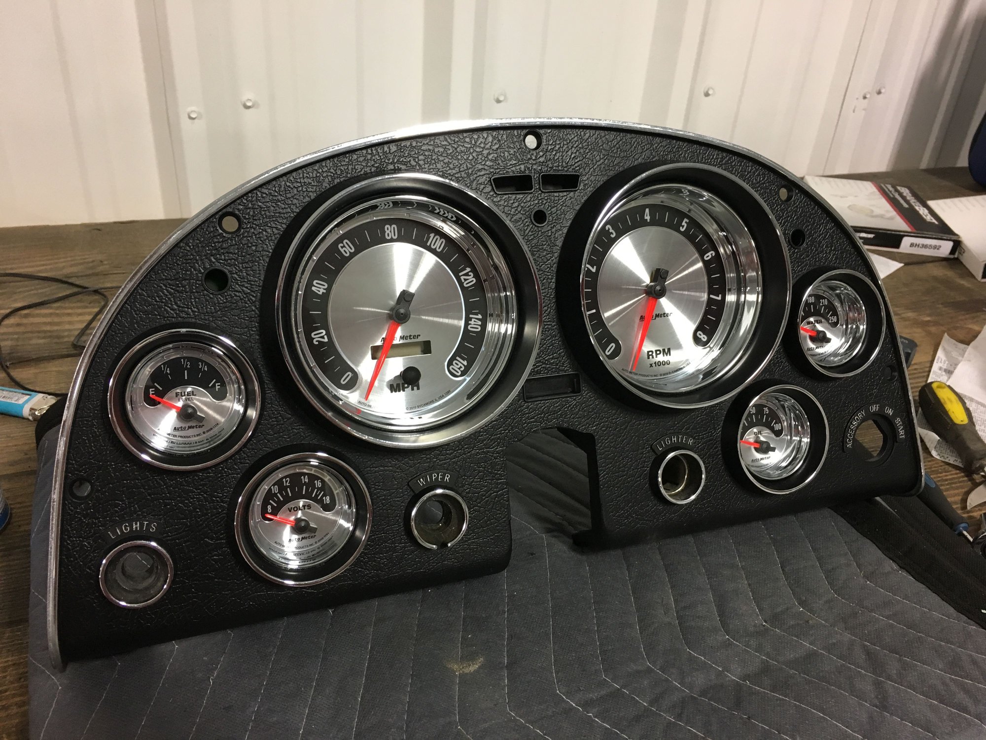 C2 Post pics of your restored, or aftermarket gauges/cluster Page 2
