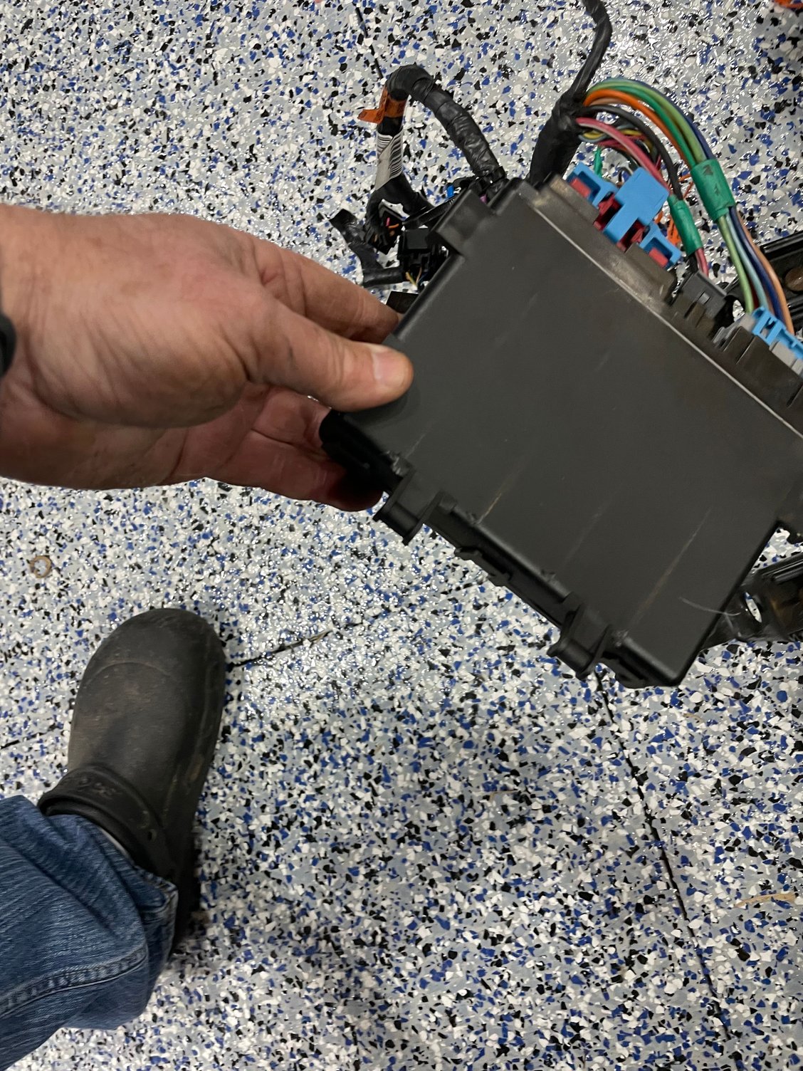 FS (For Sale) C6 seat brackets with motors and wiring. CorvetteForum