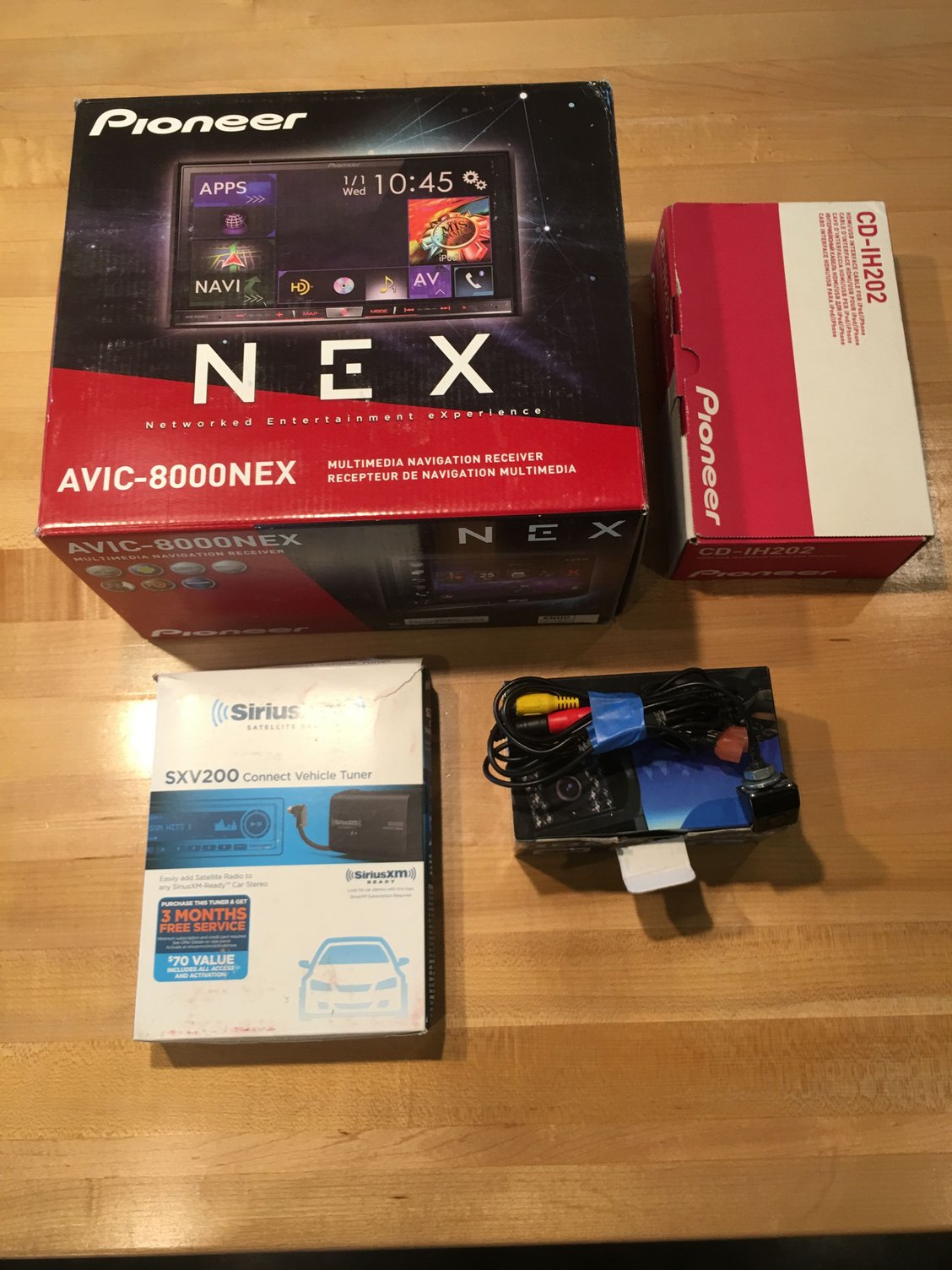 FS Pioneer AVIC 8000 NEX with serius and back up camera