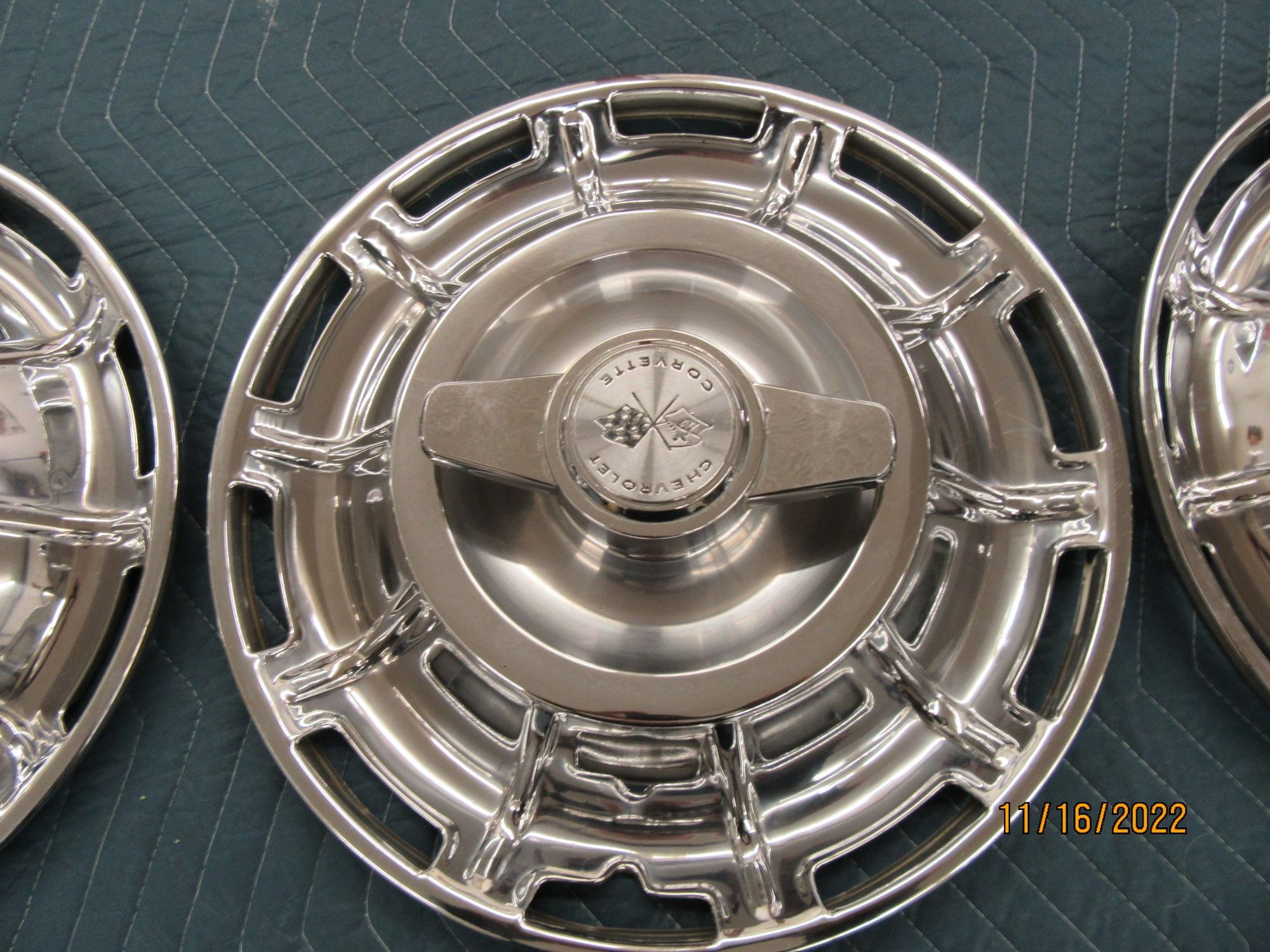 FS (For Sale) 1959 Original Hubcaps CorvetteForum Chevrolet