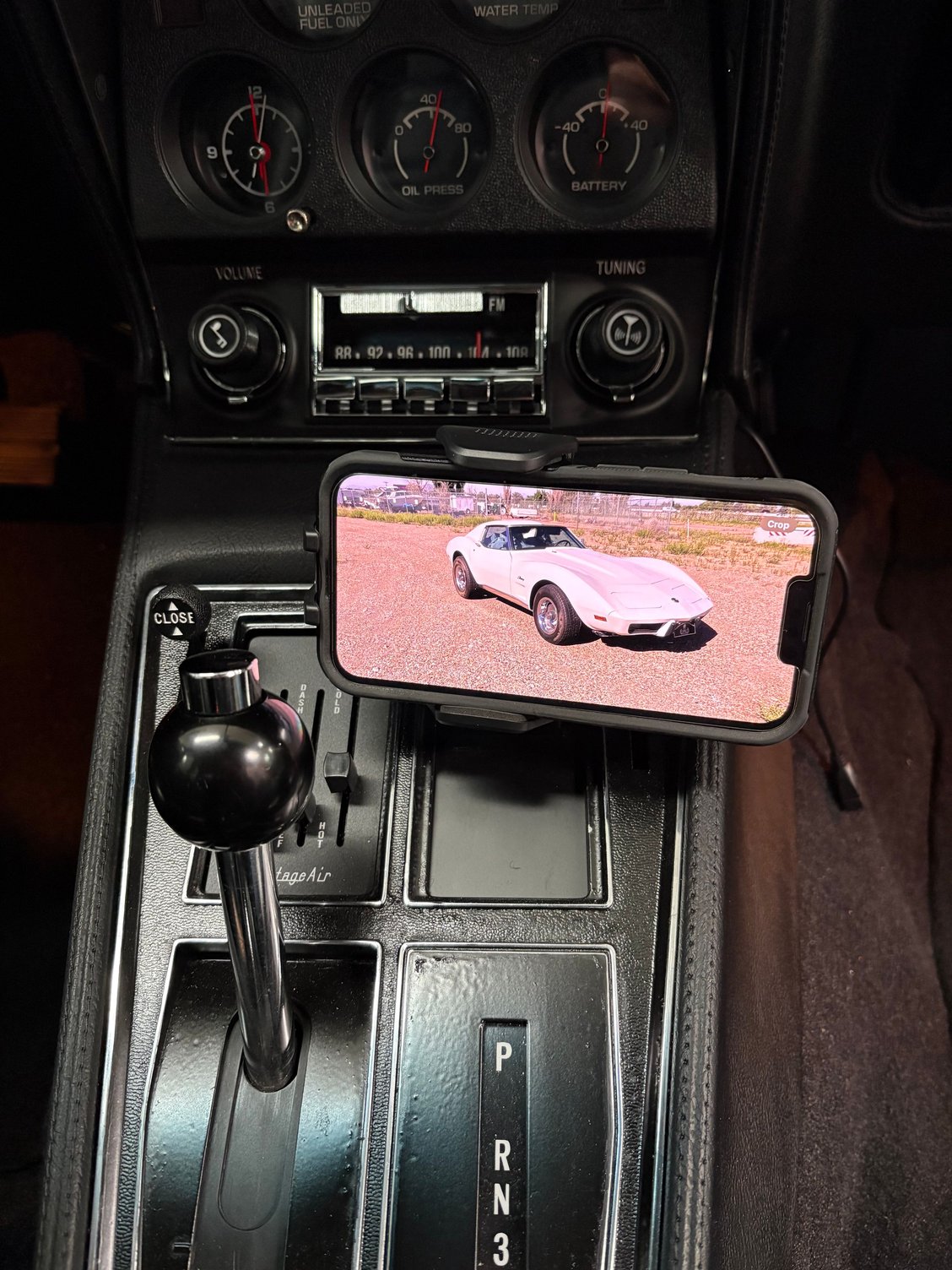 Non-magnetic grip