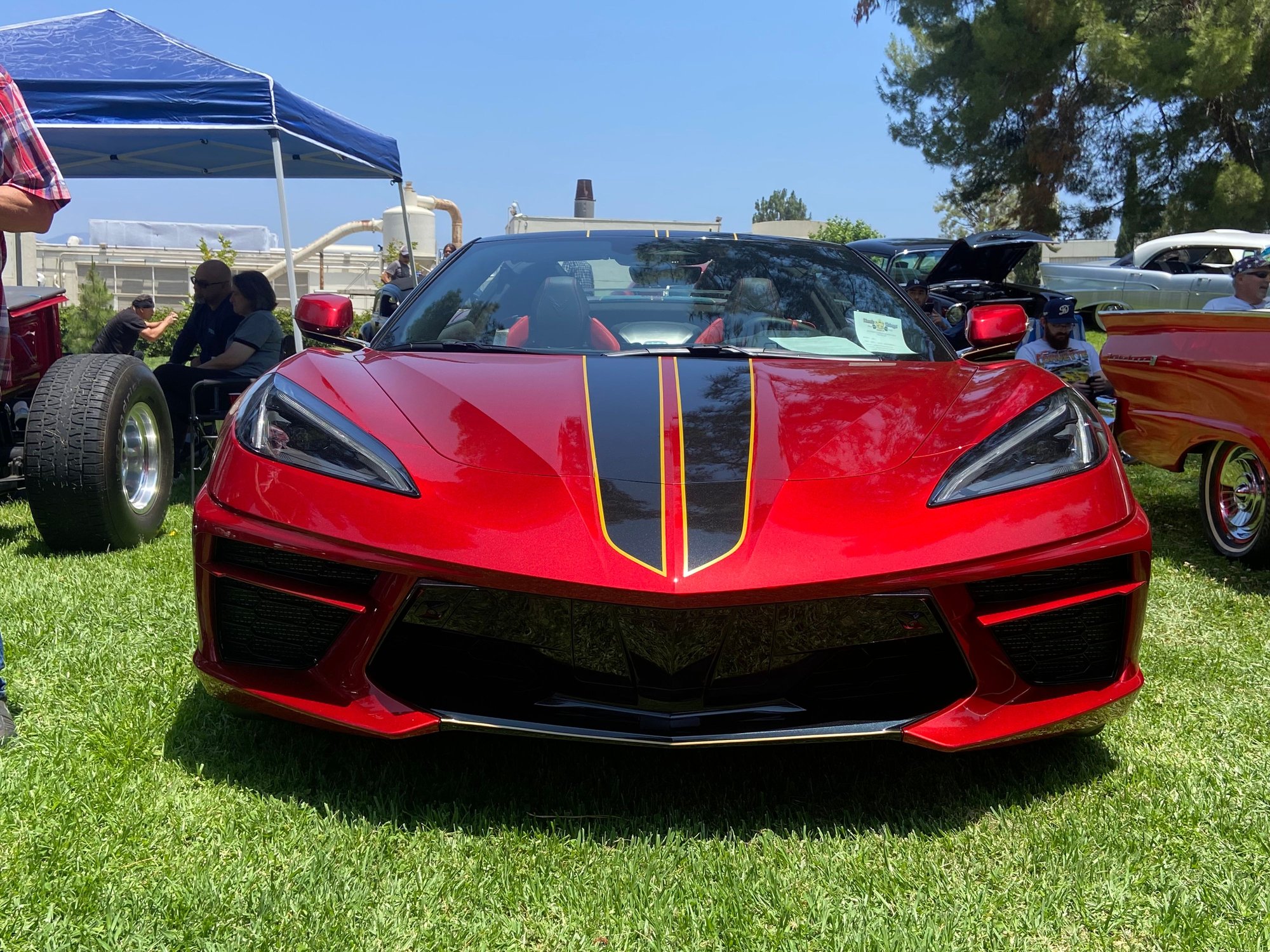 I de-badged the car so the front and the rear areas wouldn�t be too �busy� with the racing stripes 