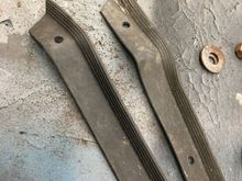I honestly have no idea on these. They look new even though they are dirty. I thought they were for my ElCamino, but maybe corvette??