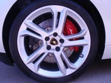 Calipers painted red with white script over CCB
Apollo wheels bright finish