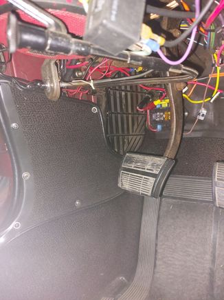 Driver's side vent cable on R66. No guarantee it is original.