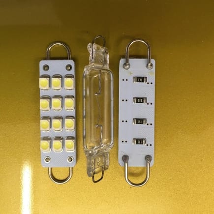 LED on left, cells only on 1 side.
Original bulb center.
