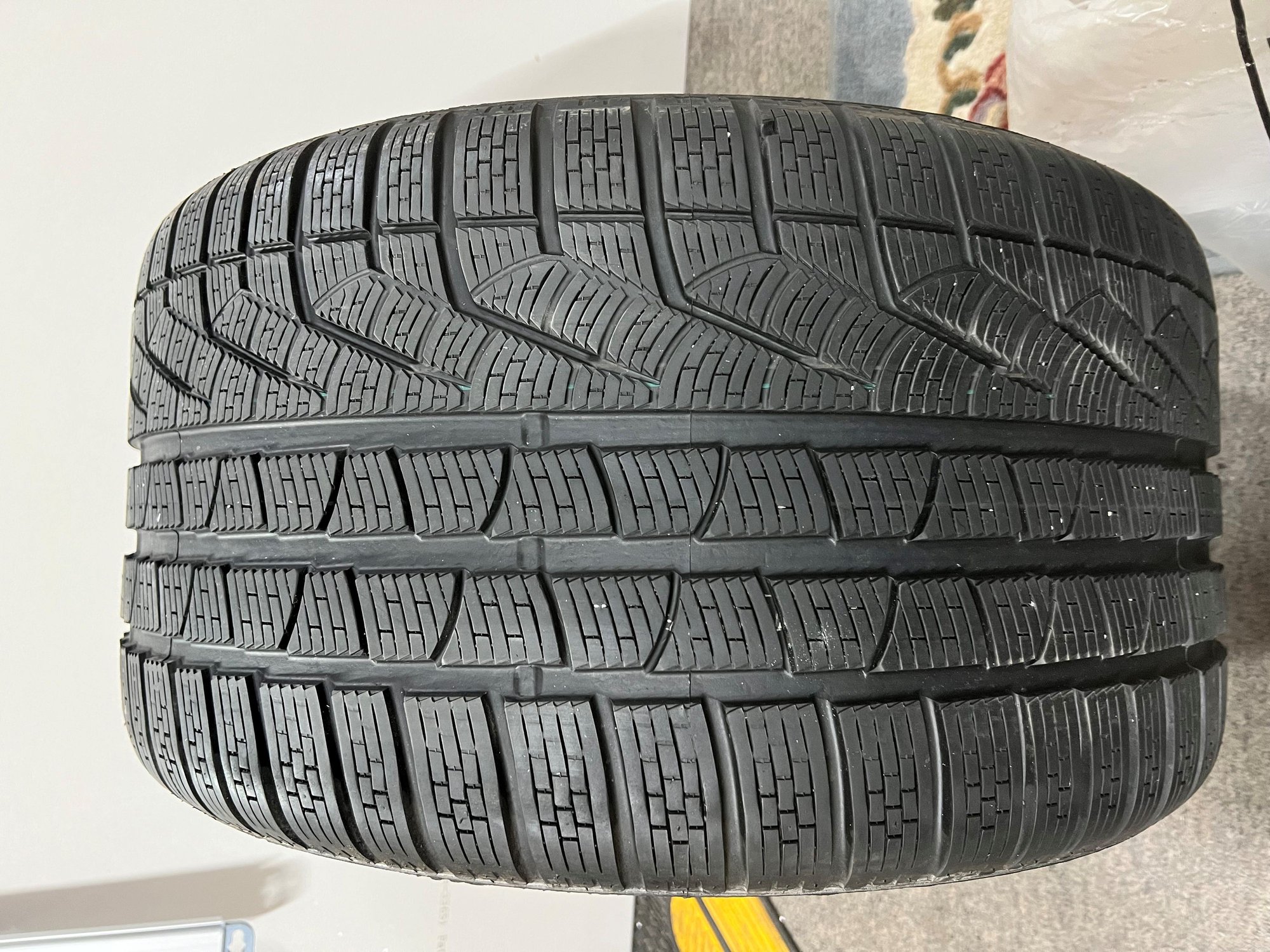 Wheels and Tires/Axles - 2 Pirelli Sotozero Winter Tires - Used - 2005 to 2006 Chrysler Crossfire - Lenexa, KS 66215, United States