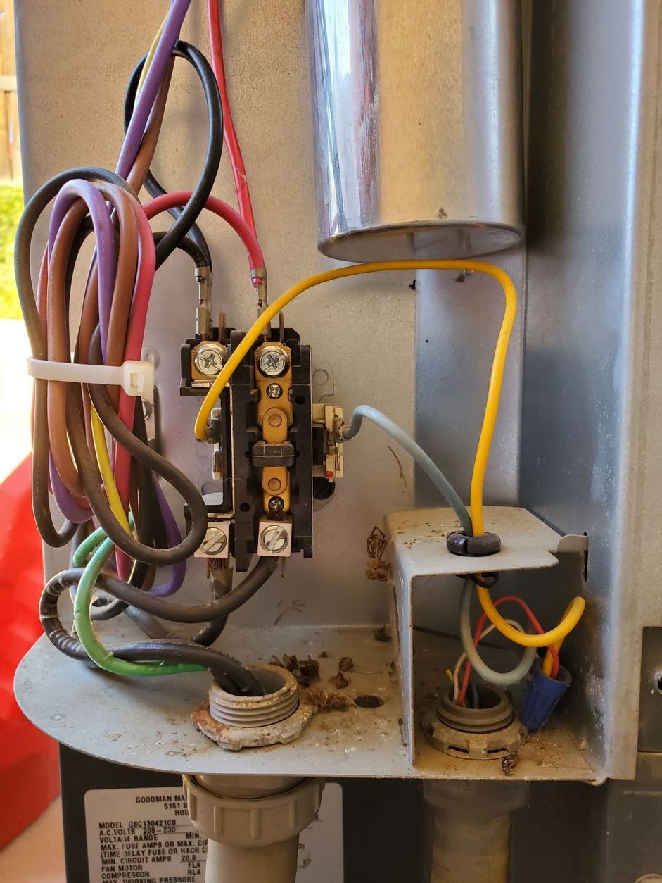 AC is powered on only when I push contactor switch