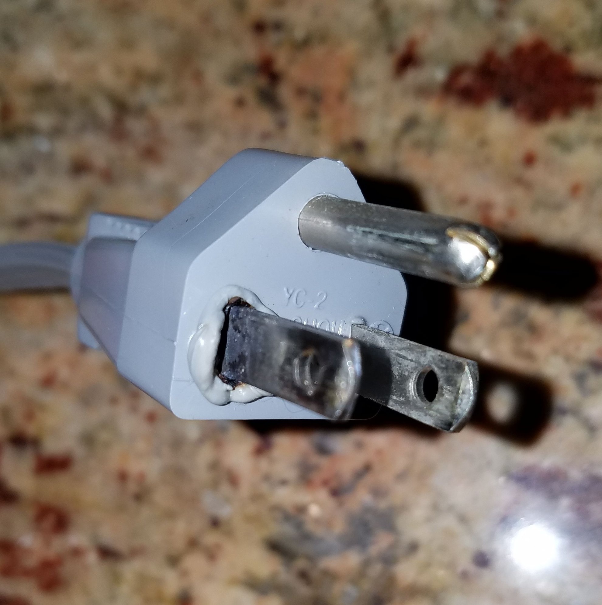 Microwave, generator, extension cords = dead microwave DoItYourself