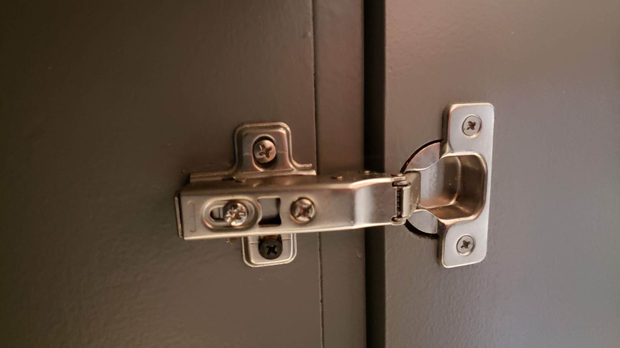 How to fix these corner doors? Community Forums