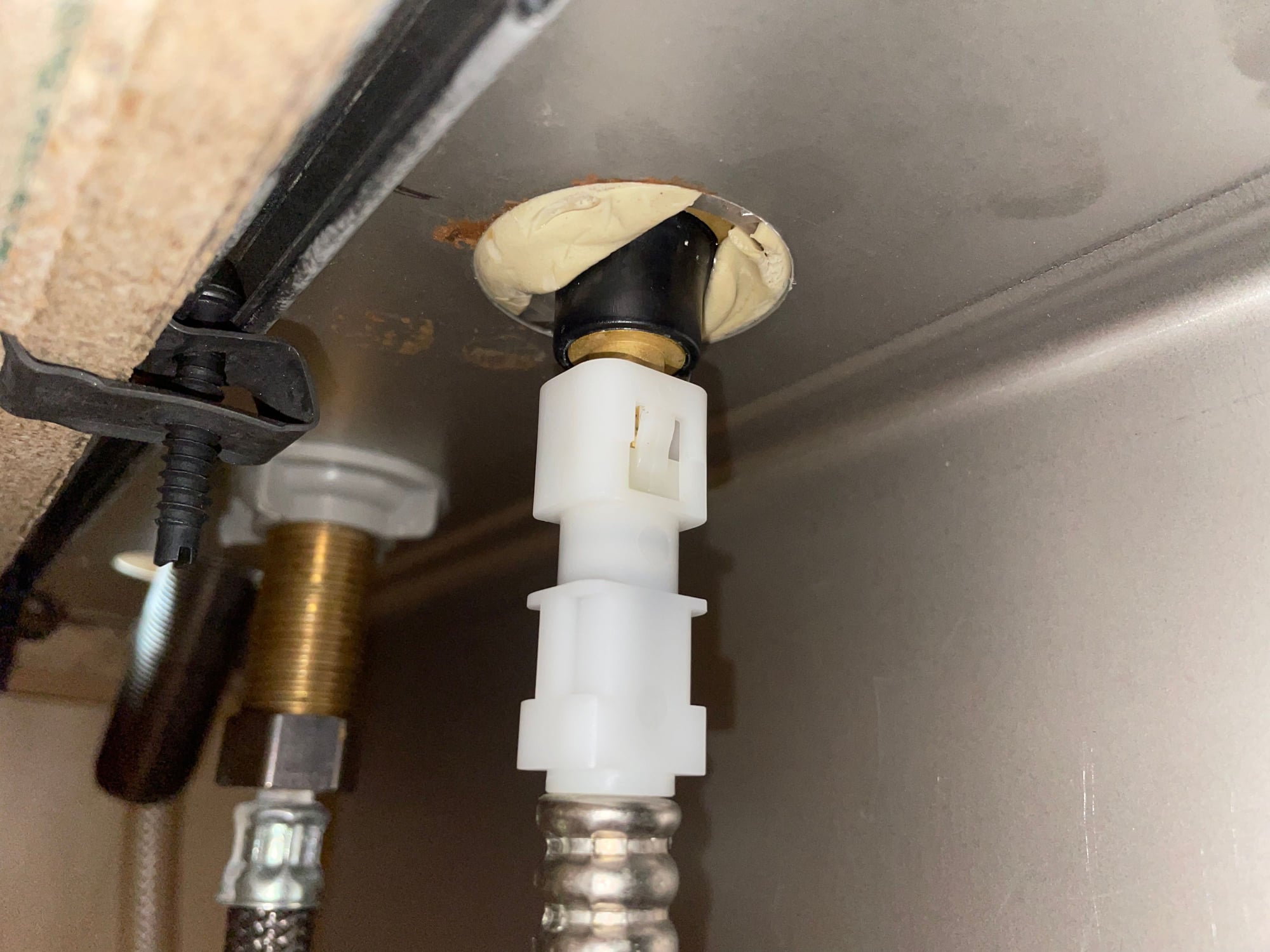 kitchen sink spout with side spray