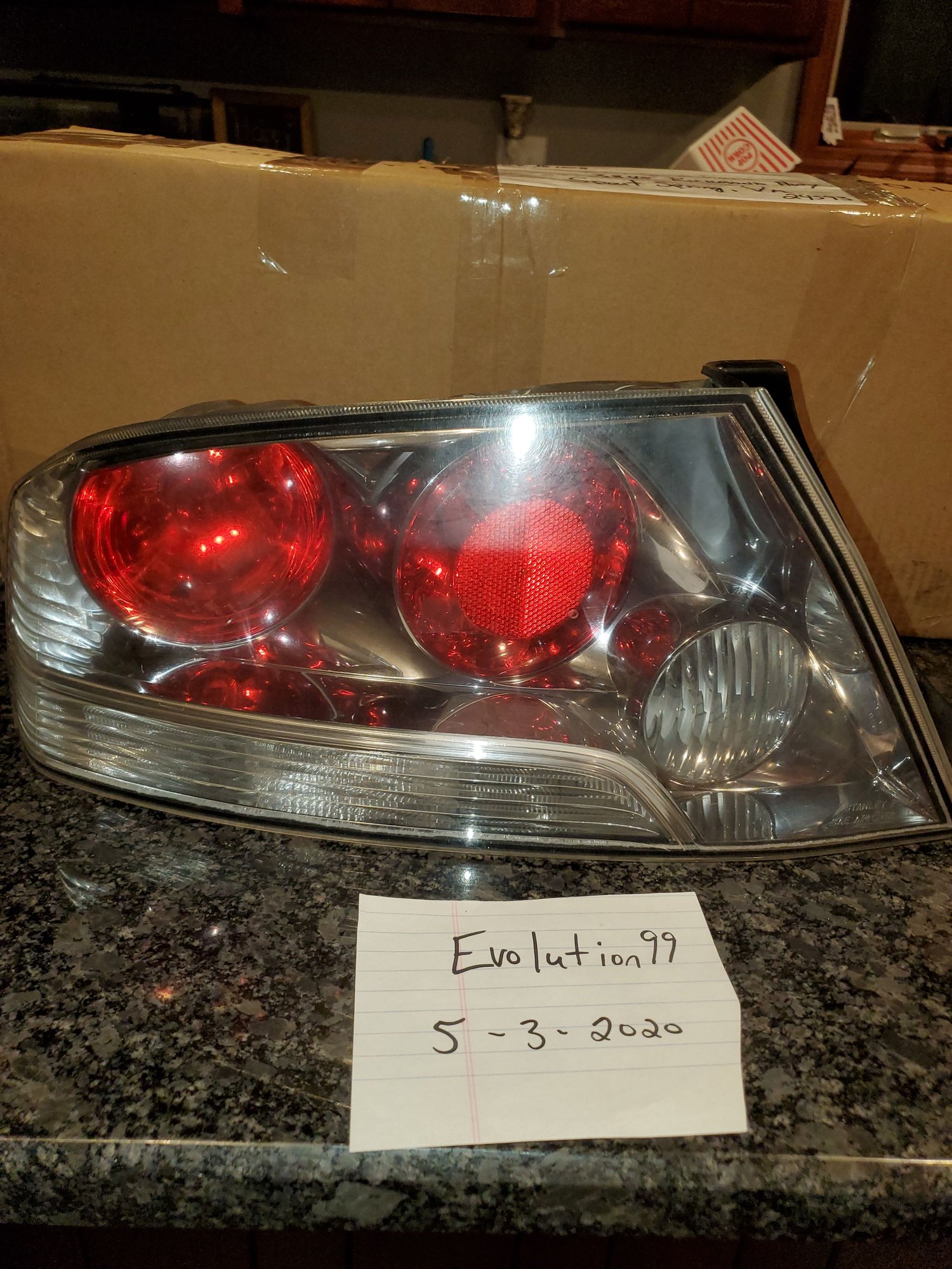 Lights - Evo viii 8 taillights tail lights For Sale - Used - 2003 to 2006 Mitsubishi Lancer Evolution - Pittsburgh, PA 15022, United States