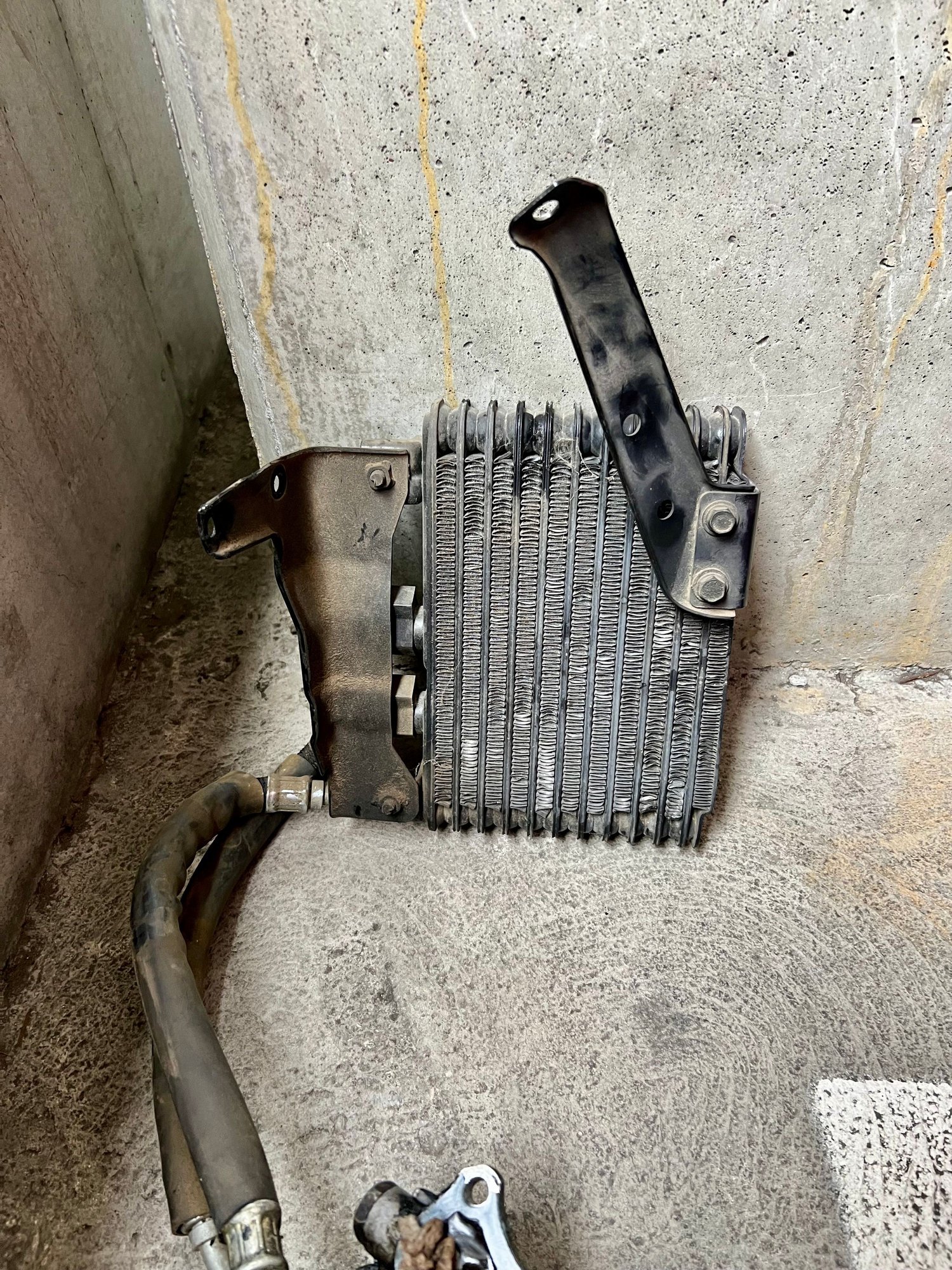 Engine - Internals - OEM Evo 8 Oil Filter Housing w/ Cooler - Used - -1 to 2026  All Models - La, CA 90017, United States