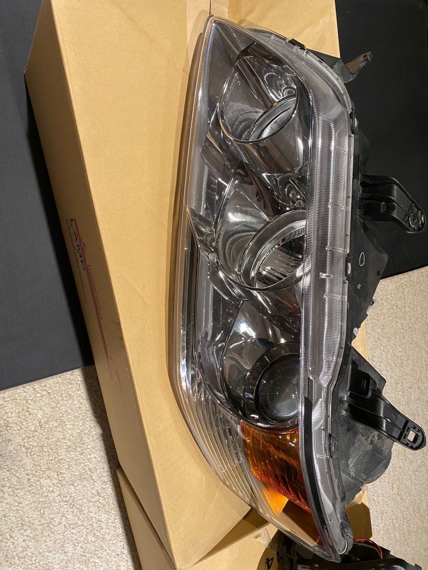 Exterior Body Parts - Stock Evo 8 Hid Headlights - Used - 2003 to 2006 Mitsubishi Lancer Evolution - Patchogue, NY 11772, United States