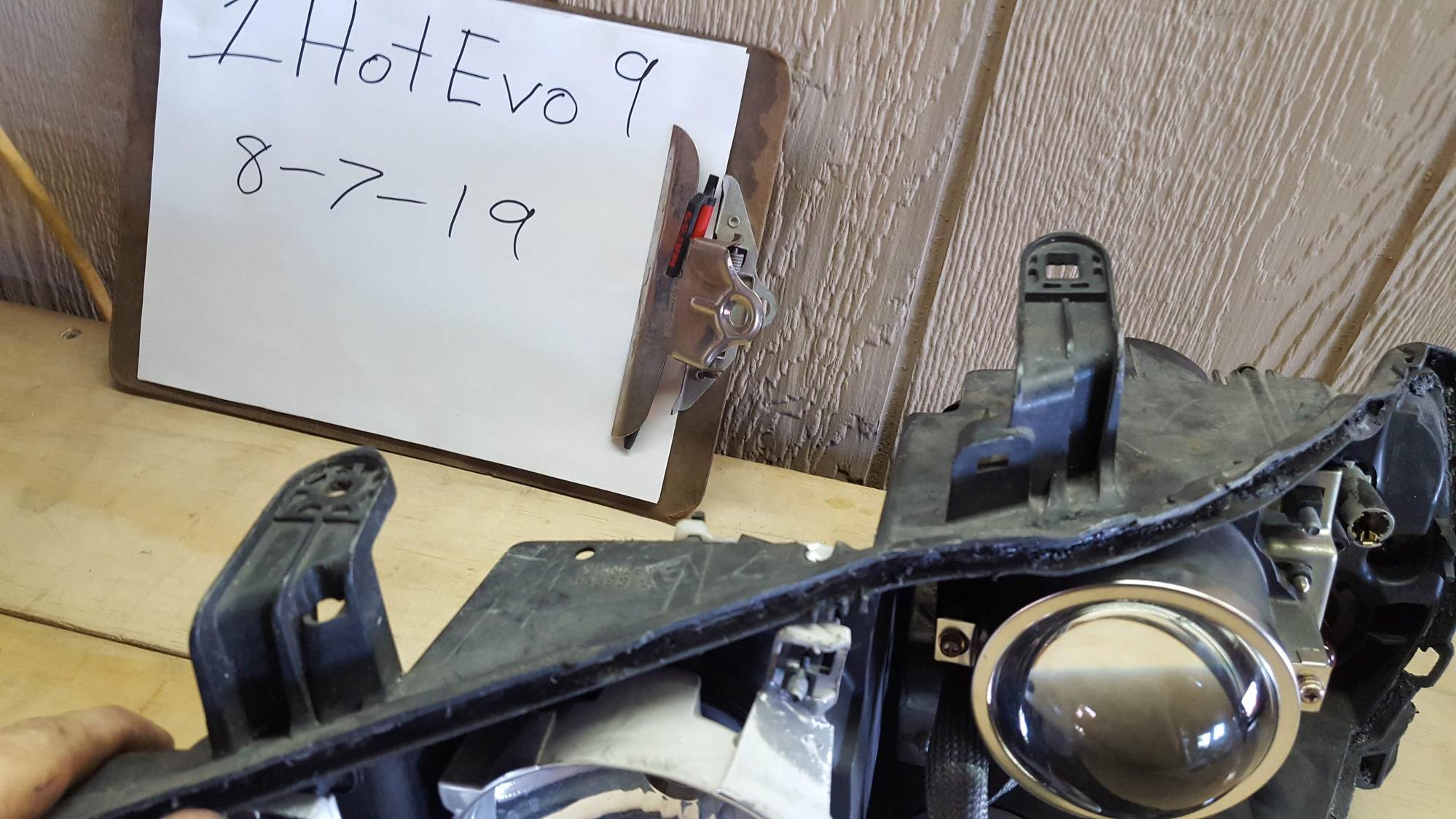 Exterior Body Parts - Headlight Passenger side / Parts - Used - 2004 to 2006 Mitsubishi Lancer Evolution - Tucson, AZ 85705, United States